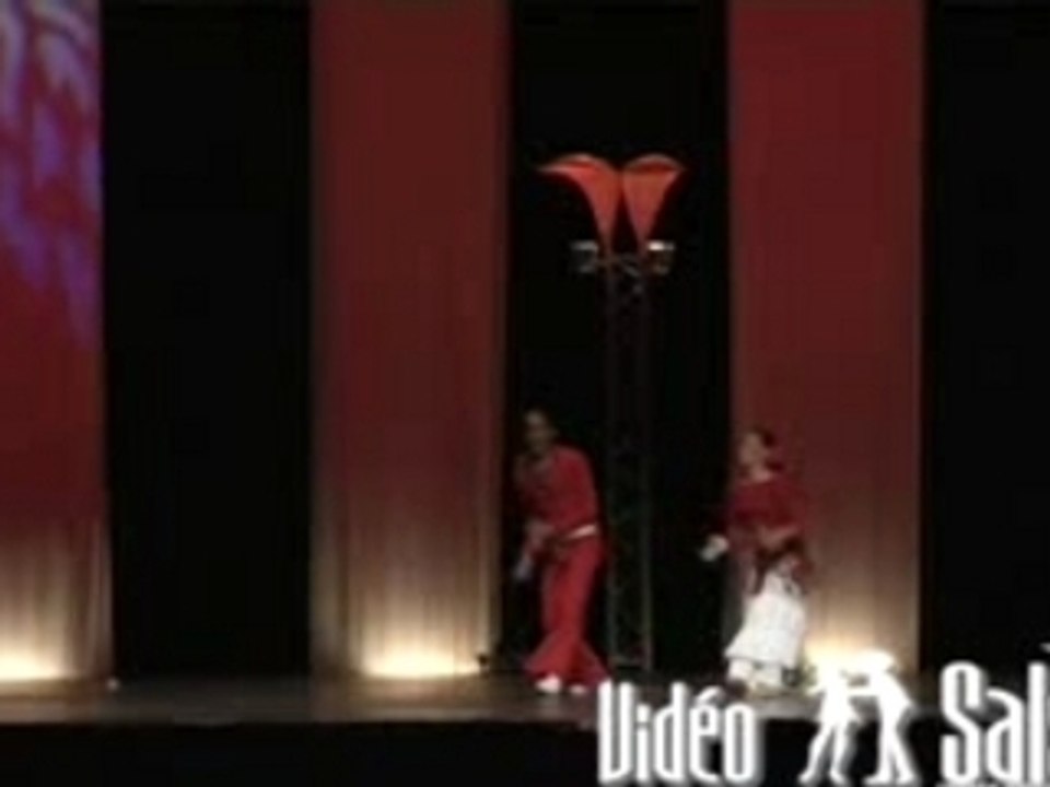 Salsa dance couple pro khaledinho