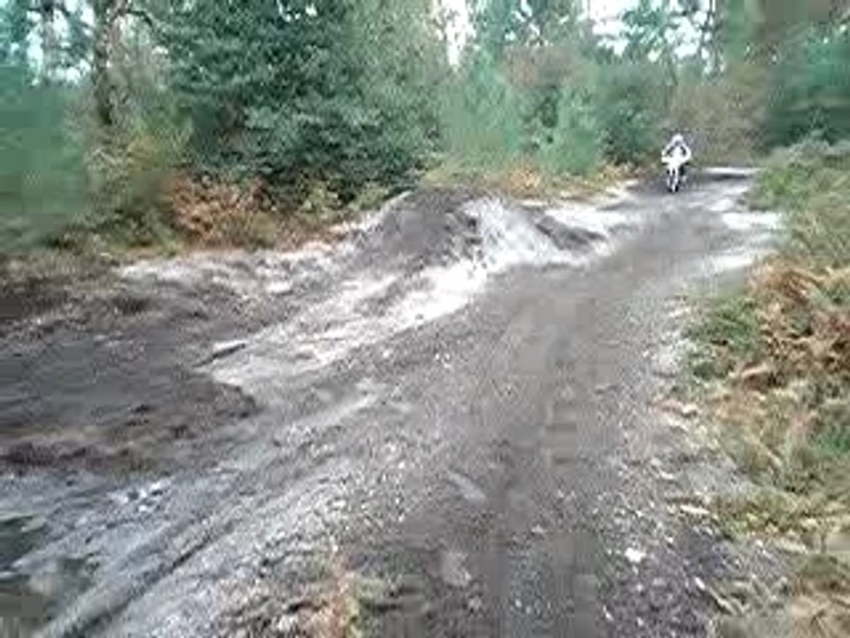 cascade en moto