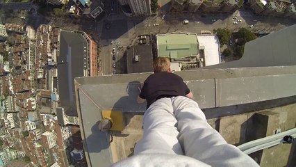 40 STORY BUILDING CLIMB and handstand on the edge stomach