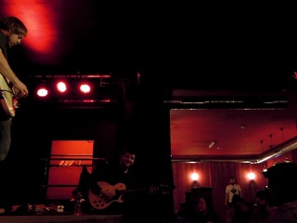 Someone Still Loves You Boris Yeltsin - Dead Right (live)