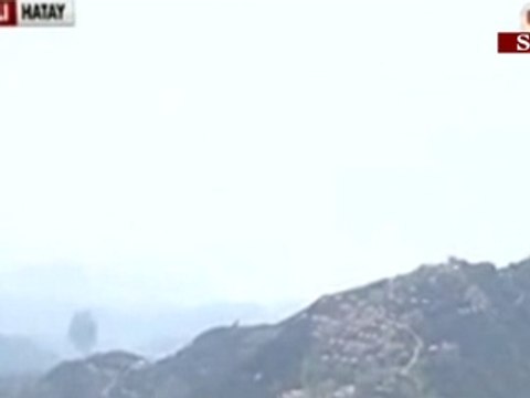 Uçağın düşme anı canlı yayında görüntülendi