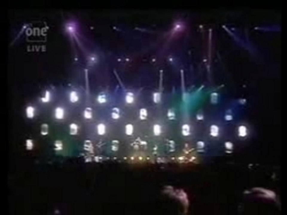 The Corrs - Breathless (live at Wembley)