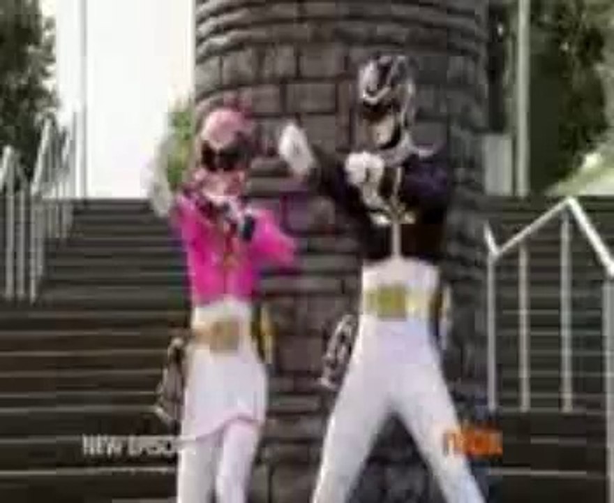 Power Rangers Super Megaforce black and pink morph