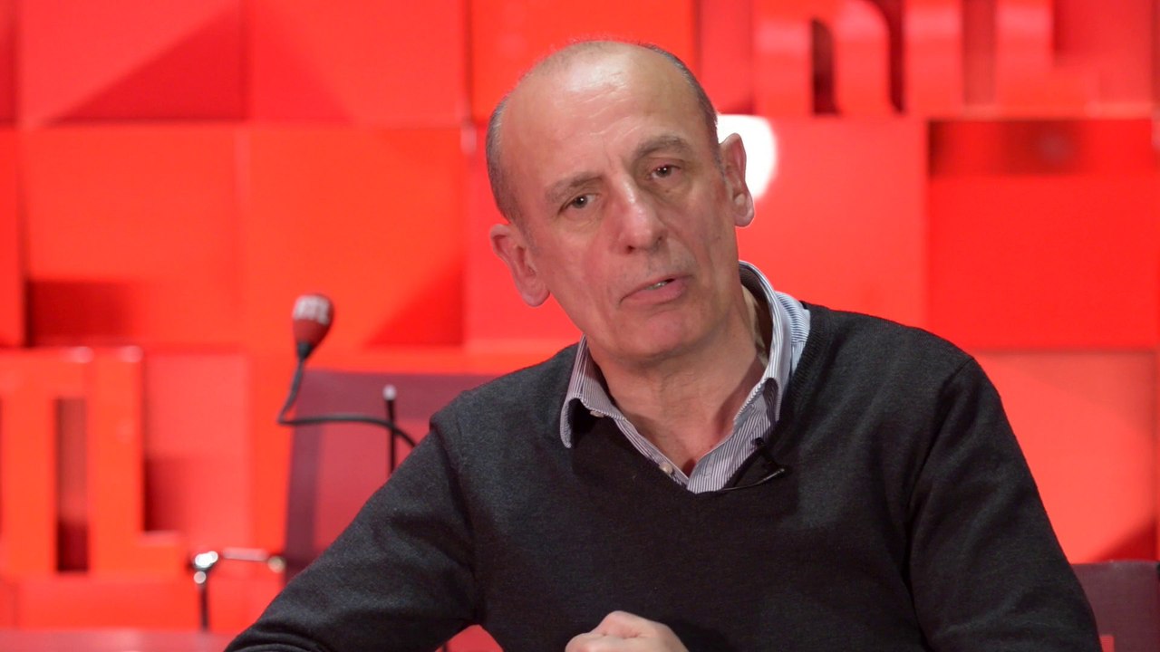 VIDÉO : Résultats Municipales 2014 : "La leçon c'est la défaite énorme du PS", selon Jean-Michel Aphatie