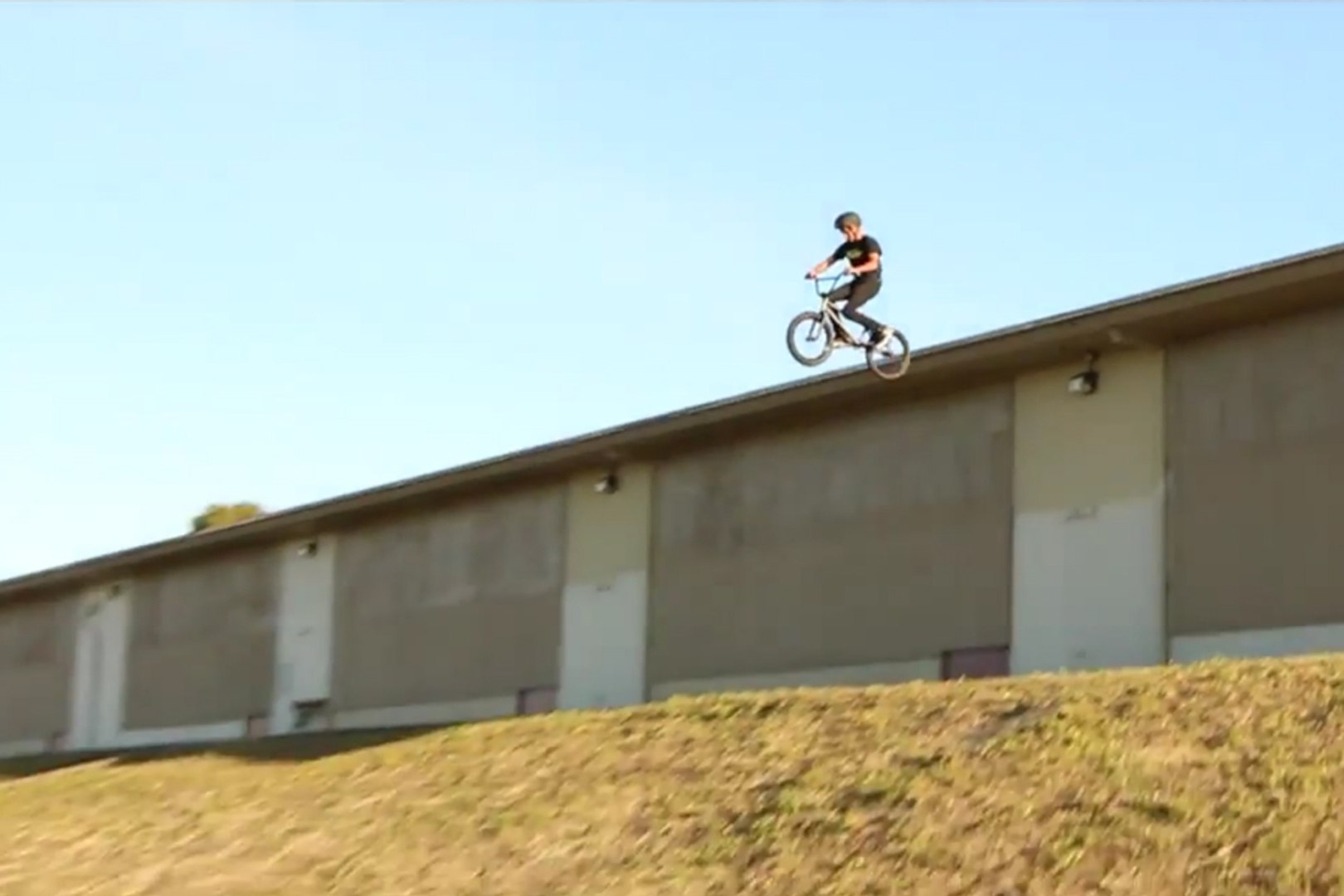 A 15 YEAR OLD PAUL SHARIFF IS CRAZY - BMX - Vidéo Dailymotion
