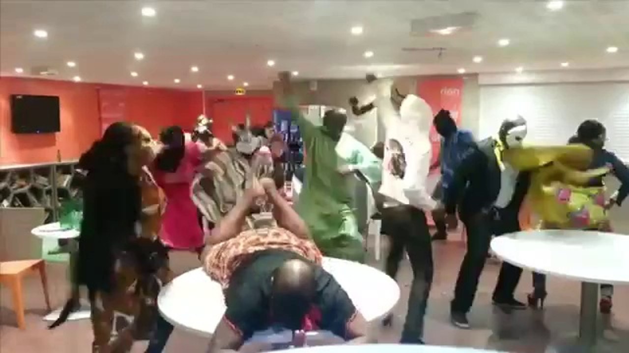 Harlem _Babi_ Shake 225 Abidjan Paris
