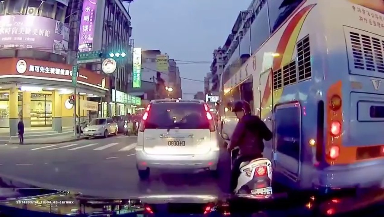 Crazy Car Accidents Compilation March 2014