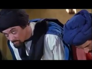 Biz Allah'ın huzurunda eğiliriz!