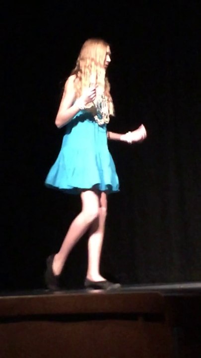 Incredible 13yr old performs Part of Your World