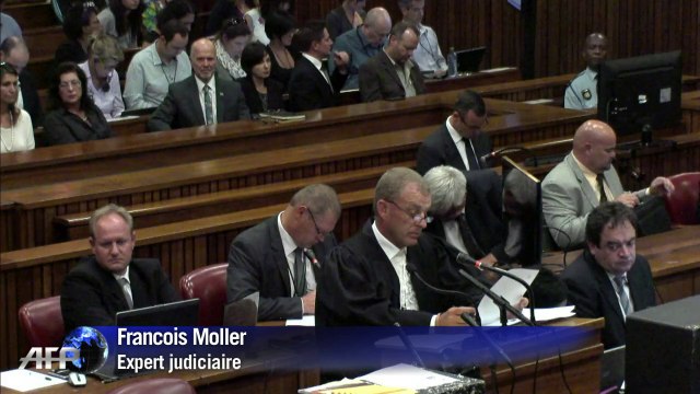 Procès Pistorius: lecture de SMS troublants du couple