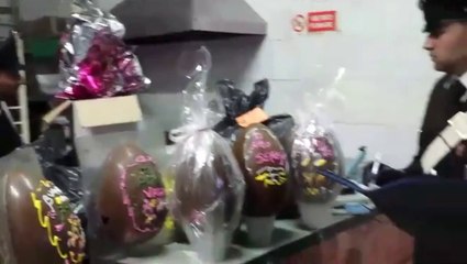 Napoli - Sequestro di uova di Pasqua (11.04.14)