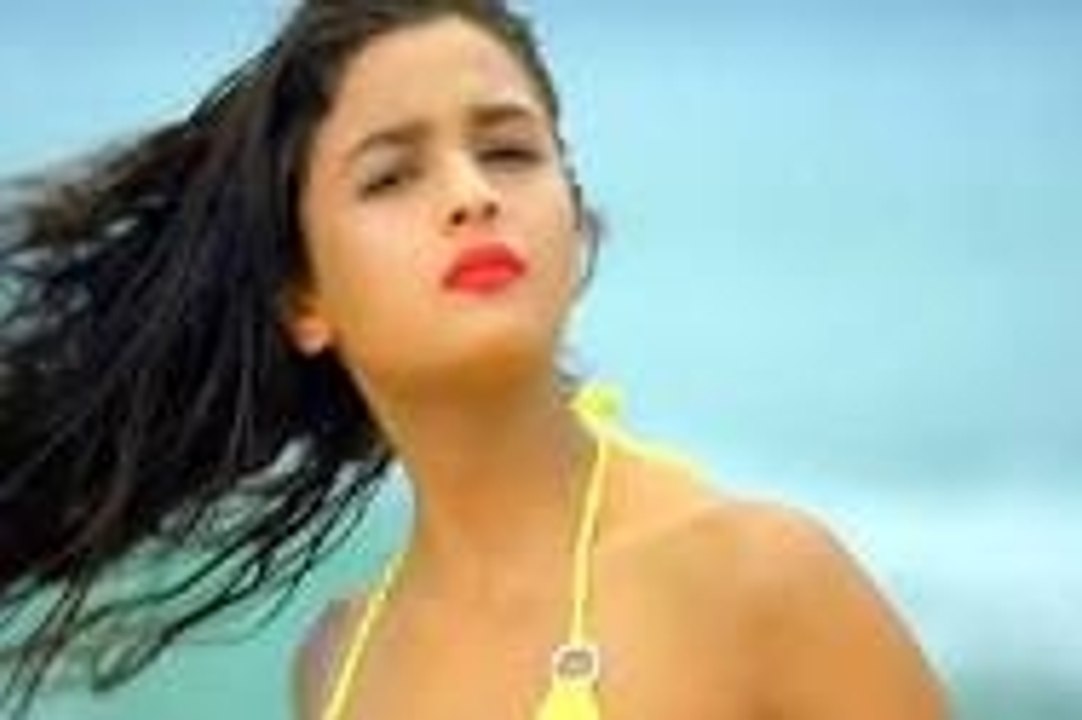 Alia Bhatt And Arjun Kapoor In New Movie Two States | Bollywood Gossip | Bollywood News Latest | B.Town News | Bollywood Hot News | Just Hungama |