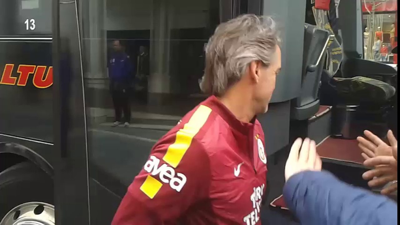 Galatasaray Sivas'ta antremana giderken