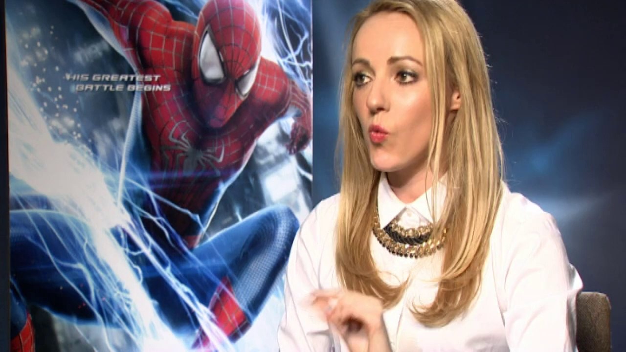 Andrew Garfield plays the flute while Jamie Foxx raps