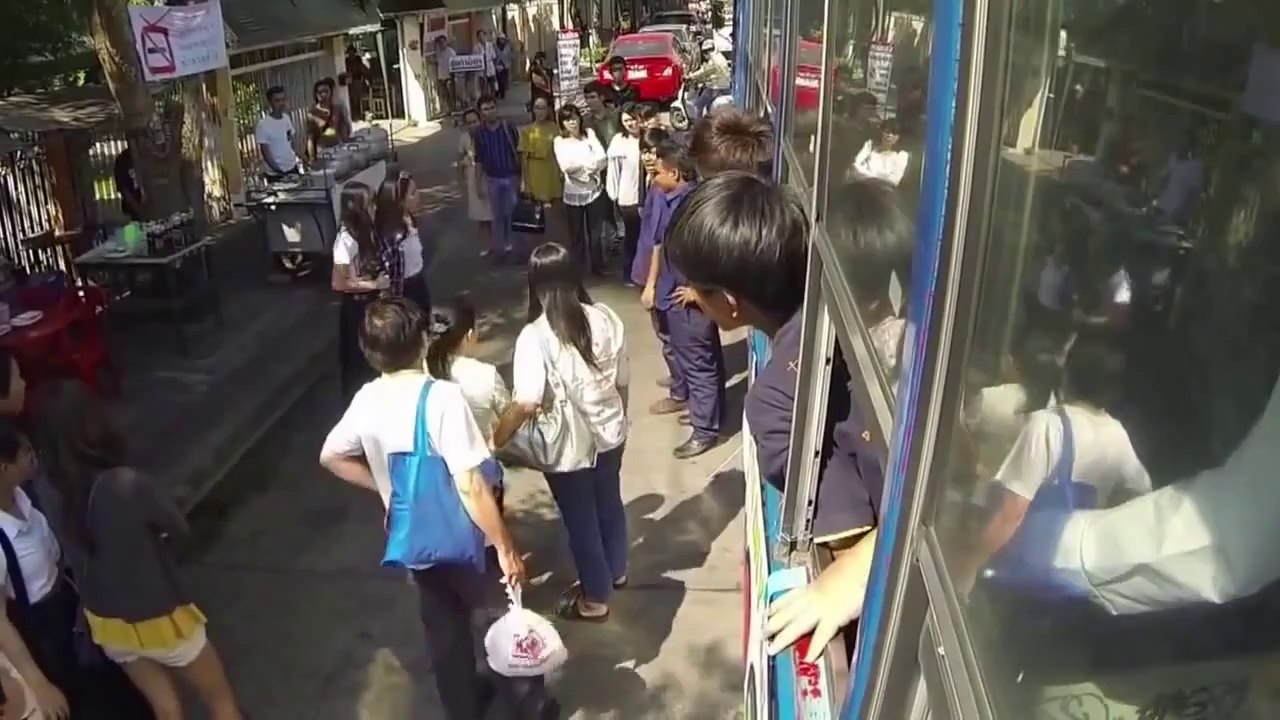 chinese lady fighting with bus driver amazing video