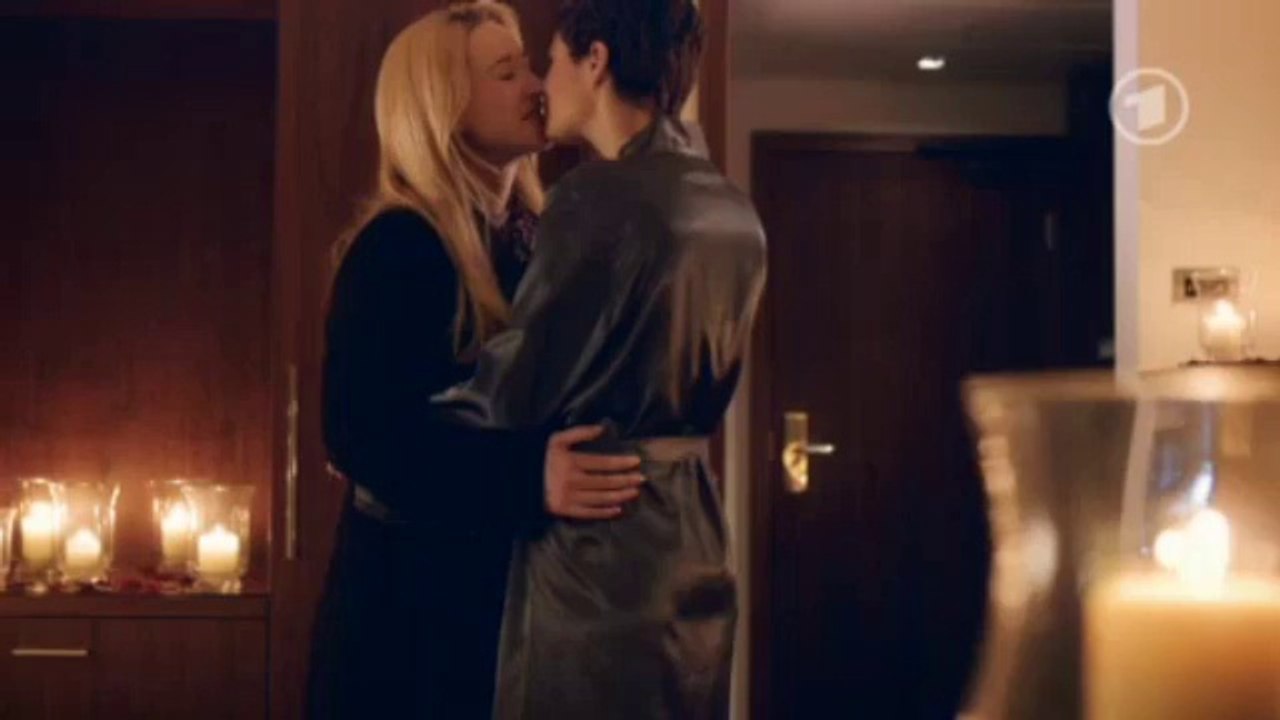 Verbotene Liebe : Rebeccas peinlicher Moment II Folge 4485