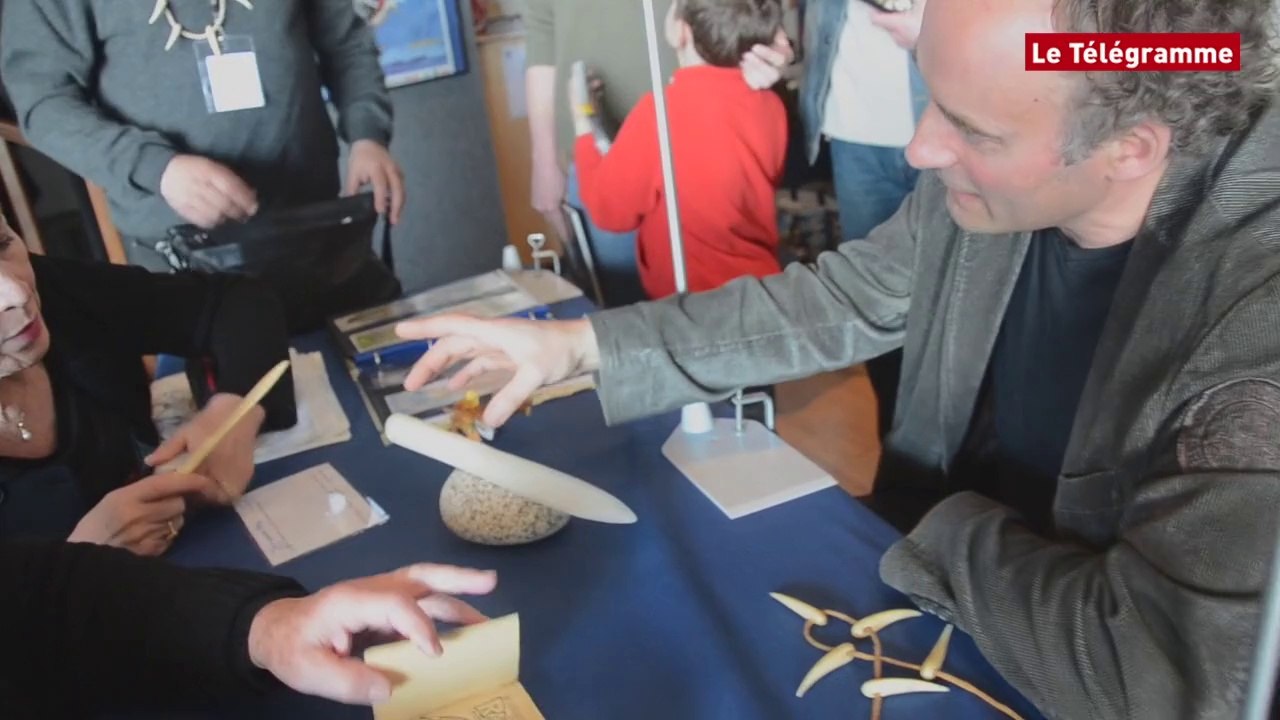 Perros-Guirec (22). Le festival de BD : le couteau de Rahan entre les dents