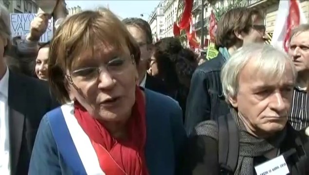 Marche contre l'austérité et le gouvernement : Envoyons Vallser l'austérité, Hollande ça suffit