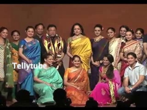 Esha campaigns for mom Hema Malini