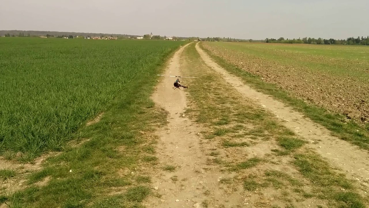 Coom et son mini Protos à Saint Nom La B.