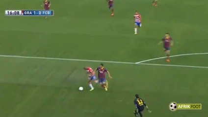 Le but de Yacine Brahimi (Grenade) face au FC Barcelone - Liga