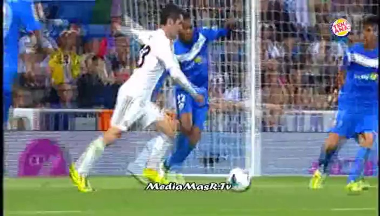 هدف ريال مدريد الثالث في الميريا - ايسكو - تعليق علي محمد علي - 12/4/2014