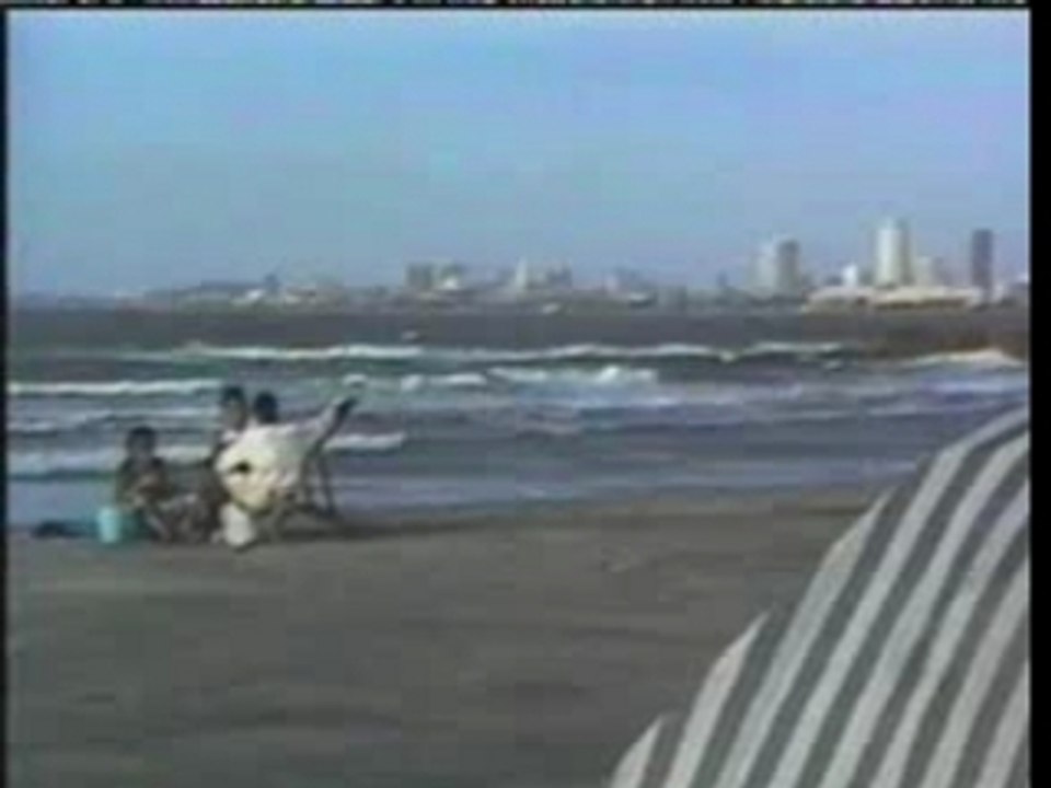 Humour - Chute sur la plage