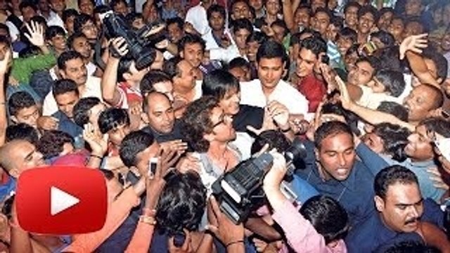 Ragini MMS 2 | Fans Misbehaves With Sunny Leone @ Gaiety Cinemas