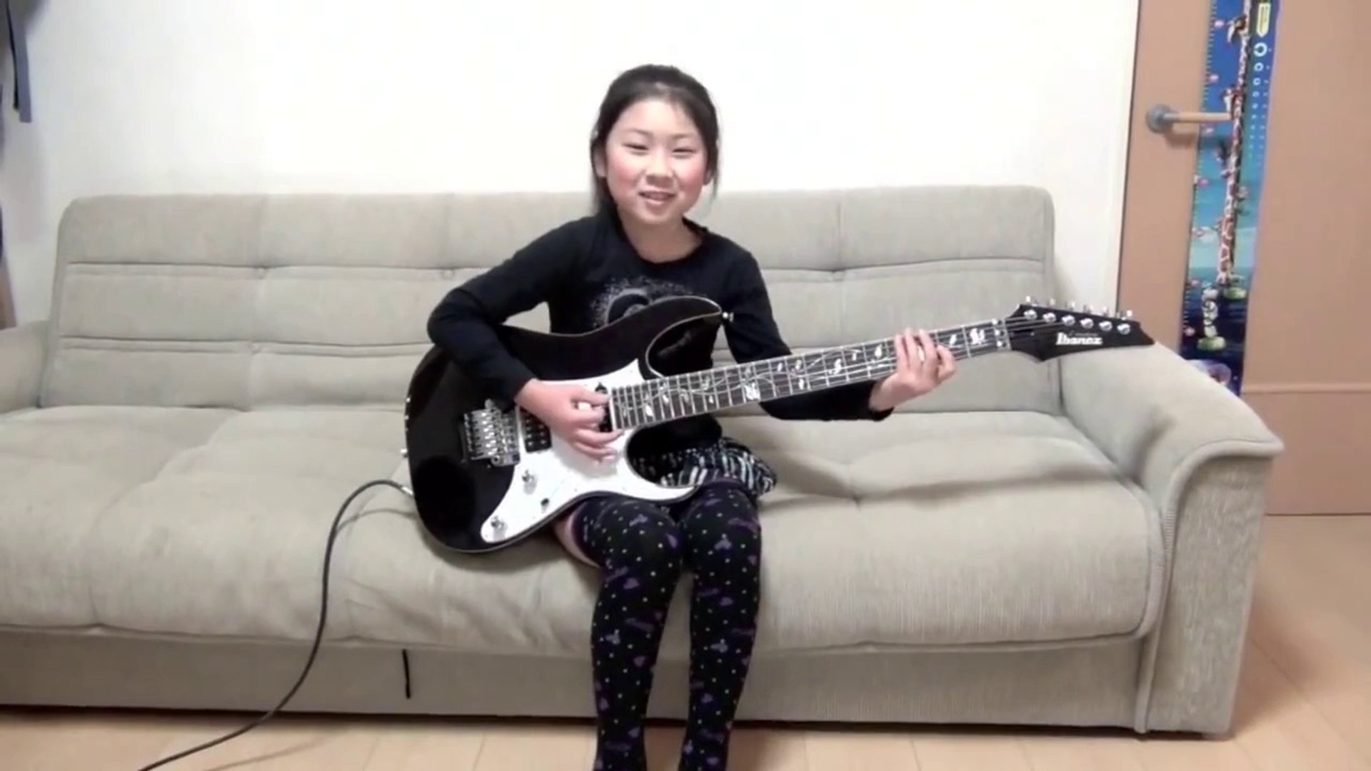 Japanese Girl Shreds Heavy Metal Guitar Cover - Vidéo Dailymotion
