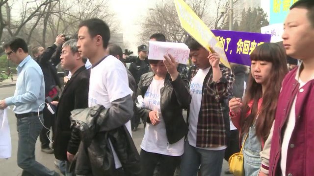 MH370: les familles chinoises réclament la vérité