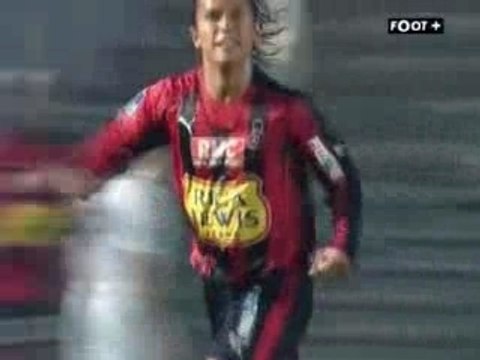 but nice auxerre huit clos