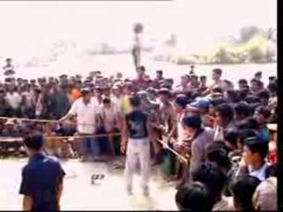 Violent muaythai vs Bando fight