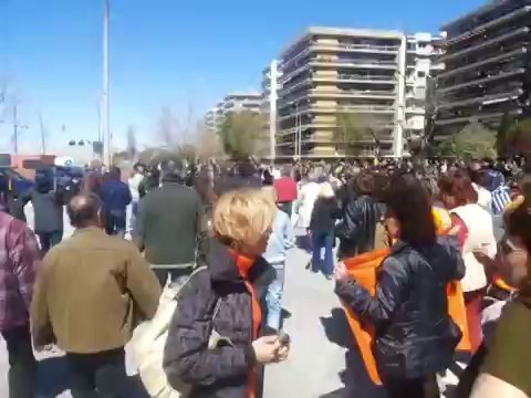 Ένταση ανάμεσα σε ΜΑΤ και εκπαιδευτικούς στην παρέλαση της Θεσσαλονίκης