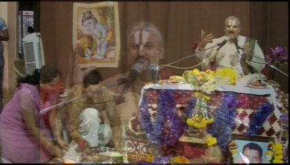 Swami Dhananjay Maharaj