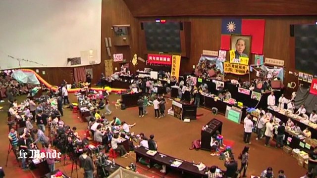 Les étudiants taïwanais occupent toujours le siège du parlement