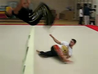 LOUTFI LA TORNADE CAPOEIRA FIGHT