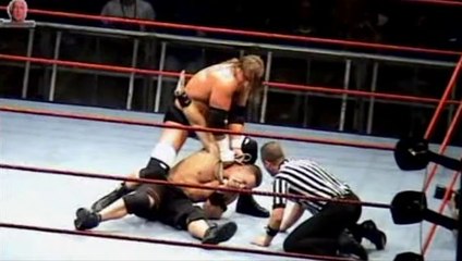 John Cena vs Triple H - Milano Forum, Italy (Raw House Show - 19.04.2006)