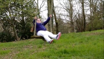 manon et la balancoire