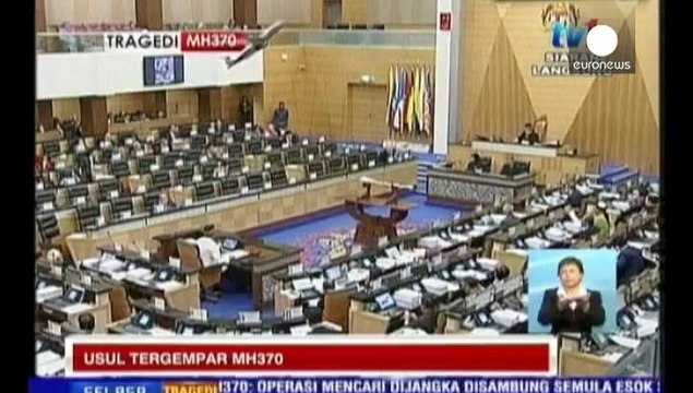 Vol MH370 : colère des familles, recherches interrompues par la météo