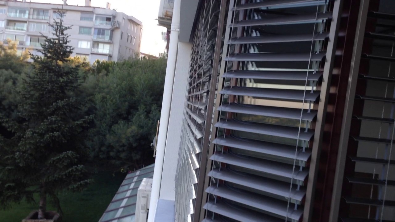 www.perdegrup.com.  BRİSOLEY DIŞ CEPHE PERDESİ GÜNEŞ KIRICI PERDE