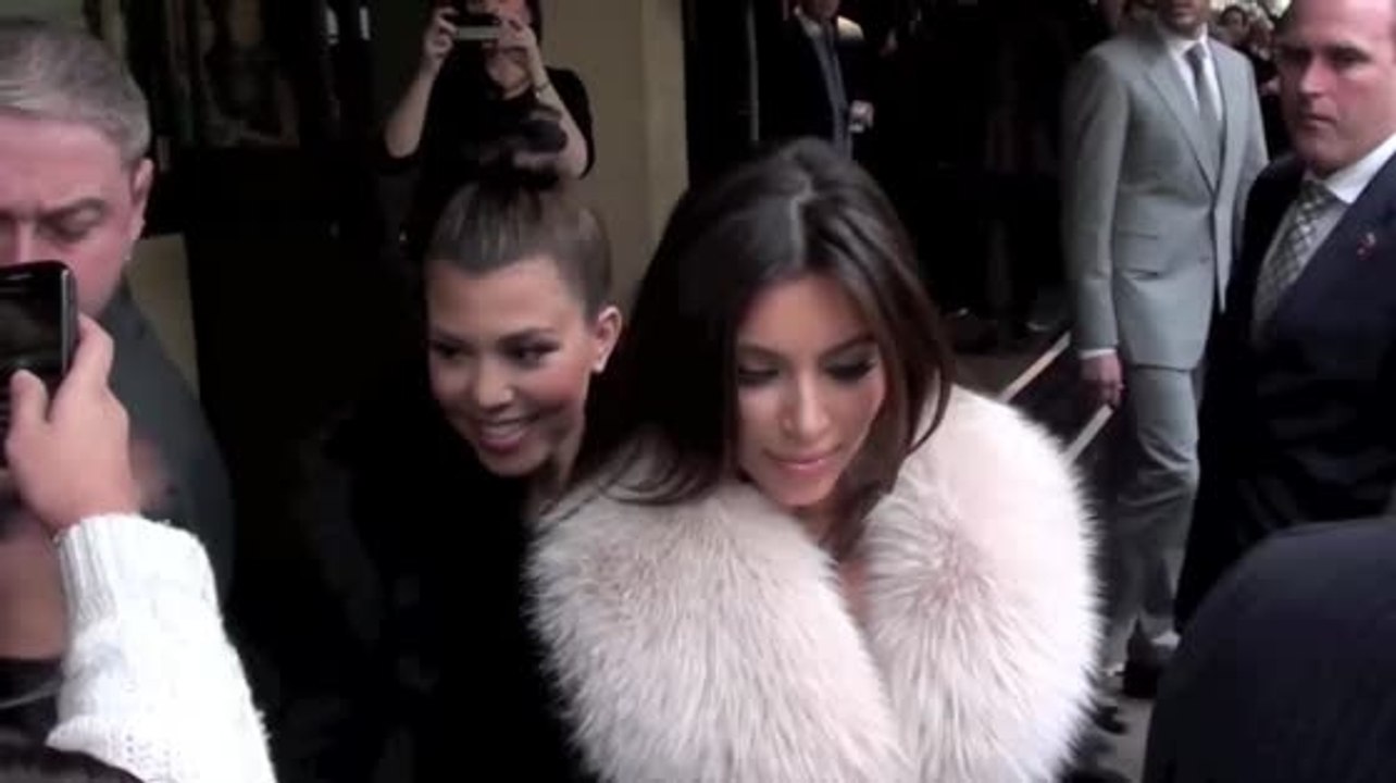 Kim und Kourtney Kardashians Momente als böse Mädchen