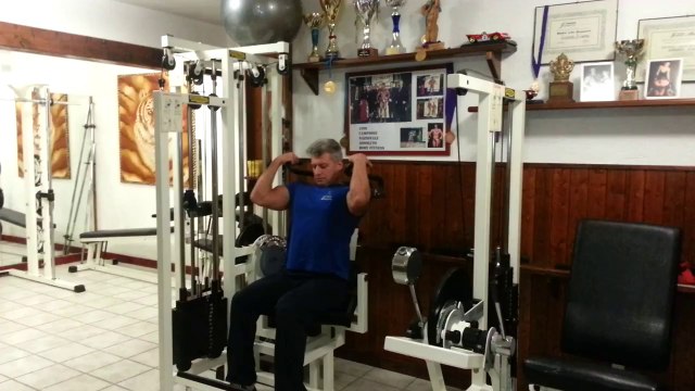 Allenare gli Addominali con l' Abdominal Crunch di Roberto Eusebio