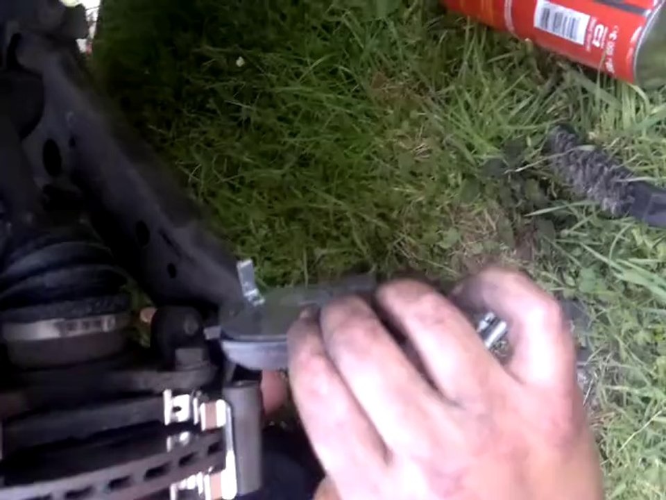 Mécanique auto - Changement de plaquettes de frein Part. 2~3