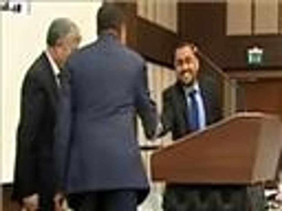 المؤتمر الوطني الليبي يقرر تمديد رئاسة الحكومة