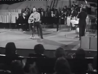 Roger Whittaker : enorme performance... Chante et siffle comme un oiseau!