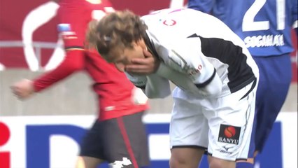 L'incroyable loupé de Diego Forlan !