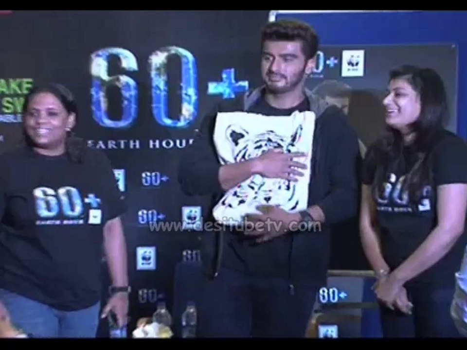 Bollywood Earth Hour 2014 gets Arjun Kapoor as their new brand ambassador-watch video