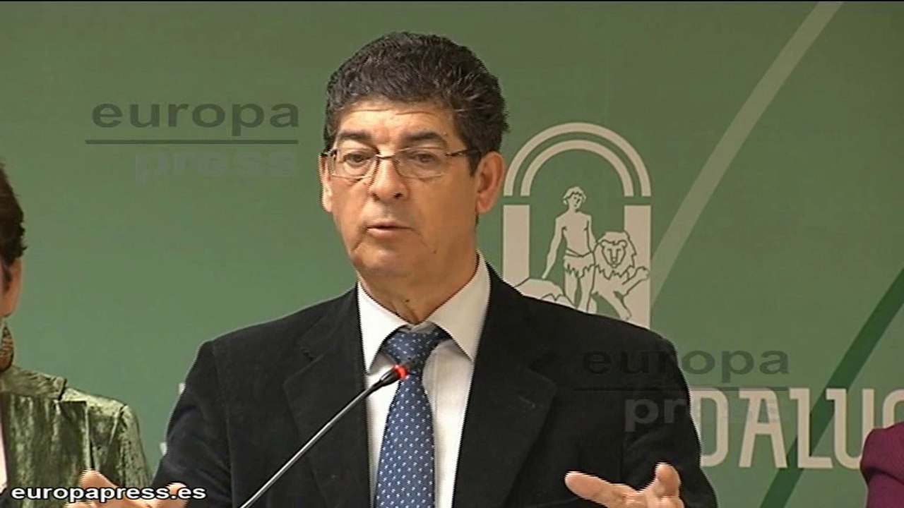 Valderas cree "incompatible" el Algarrobico