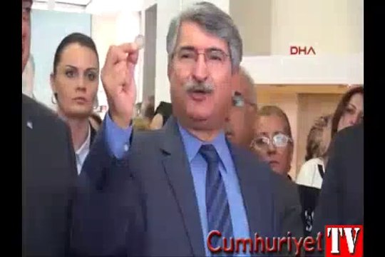 CHP'li Sağlar: Atatürk'ün resmini çıkarttırmış yerine...