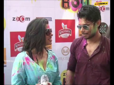 Sunny Leone & Other B-Town Celebs Enjoying Holi | iluvcinema.in